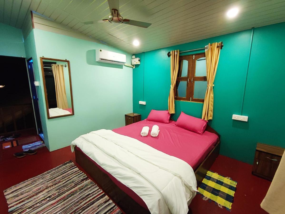 Casa Fiesta Sea Front Beach Huts Patnem Beach Exterior foto