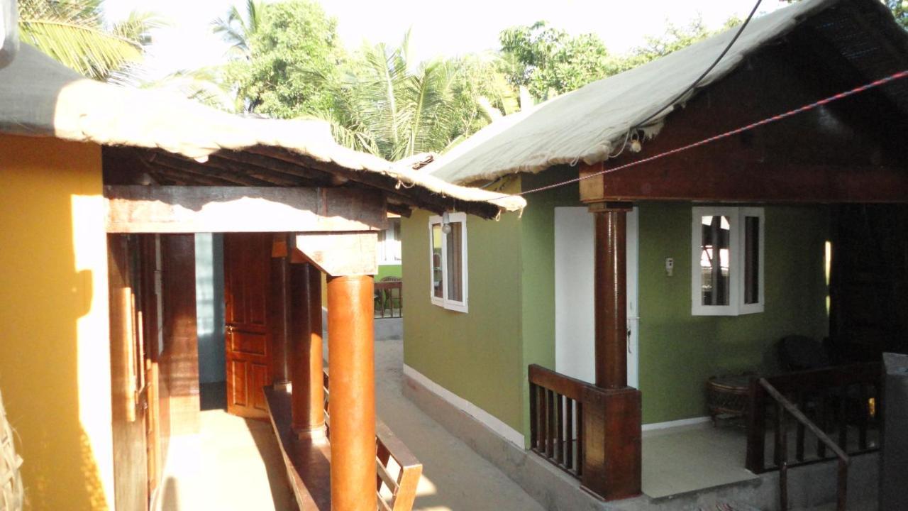 Casa Fiesta Sea Front Beach Huts Patnem Beach Exterior foto