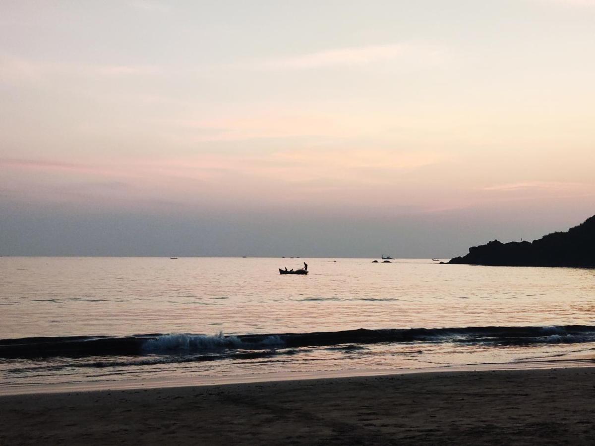 Casa Fiesta Sea Front Beach Huts Patnem Beach Exterior foto