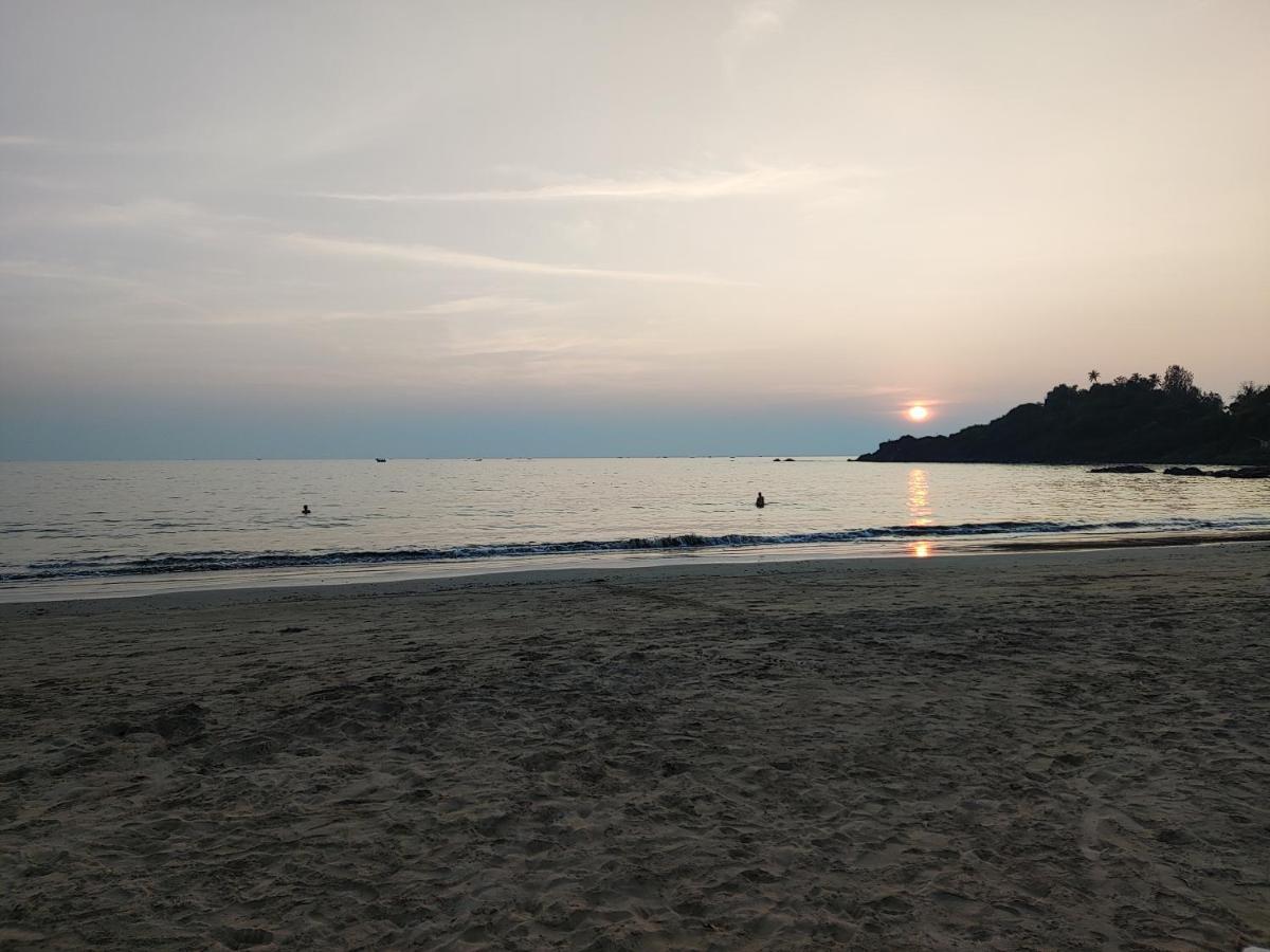 Casa Fiesta Sea Front Beach Huts Patnem Beach Exterior foto