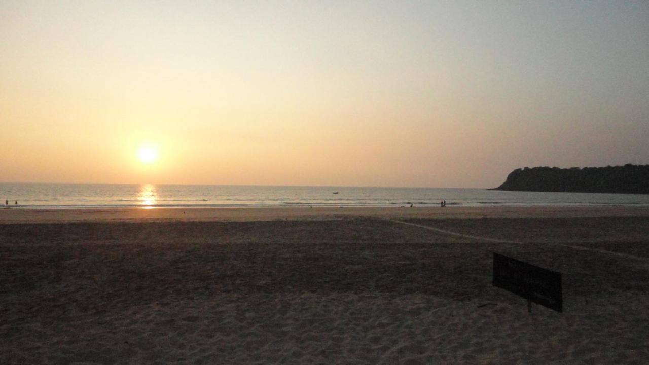 Casa Fiesta Sea Front Beach Huts Patnem Beach Exterior foto