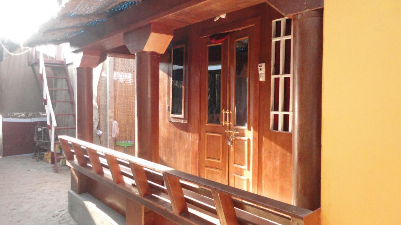 Casa Fiesta Sea Front Beach Huts Patnem Beach Exterior foto